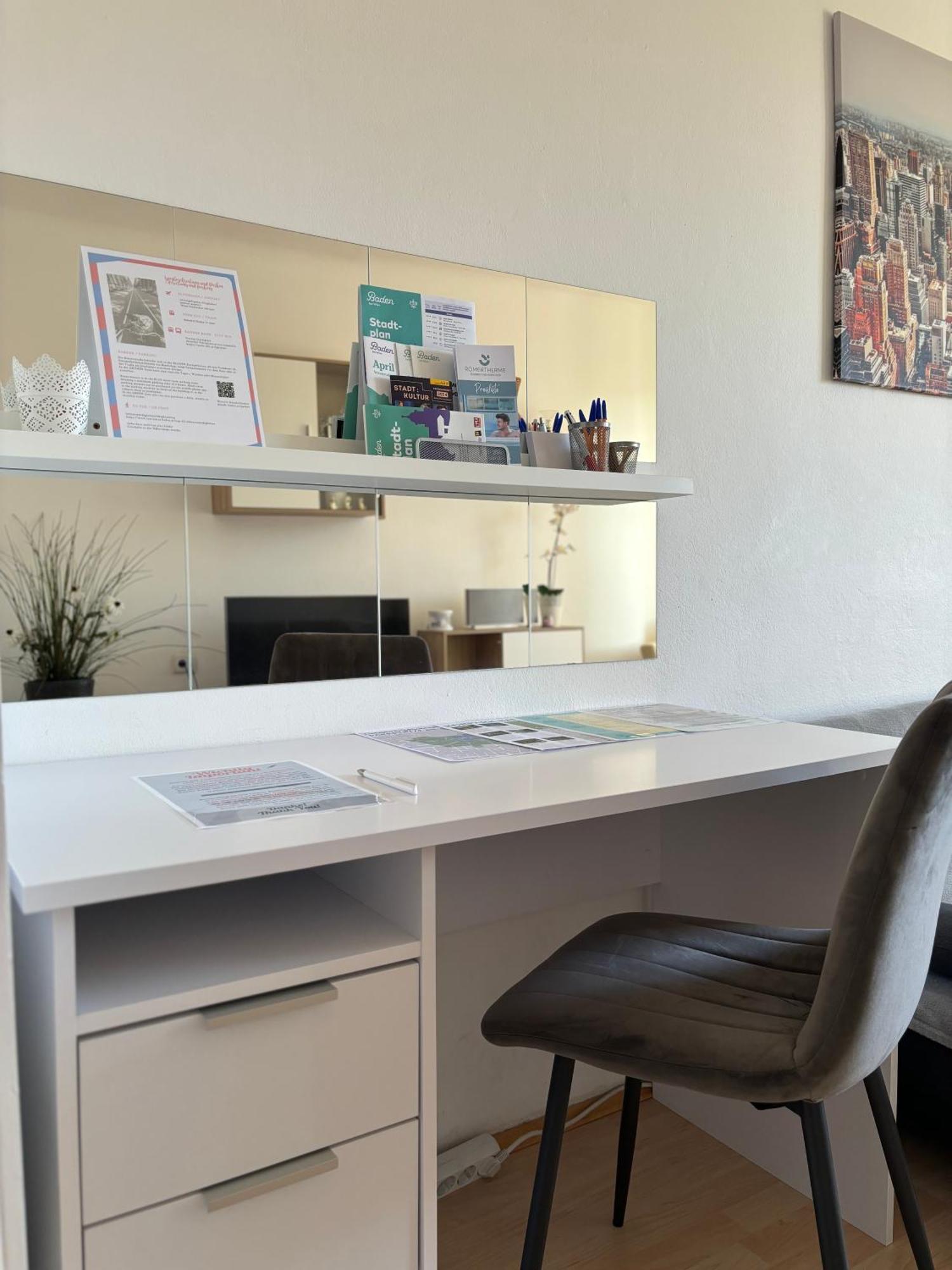 Zum Breyer Bnb City Apartment Baden Buitenkant foto